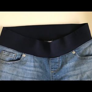 Maternity long shorts